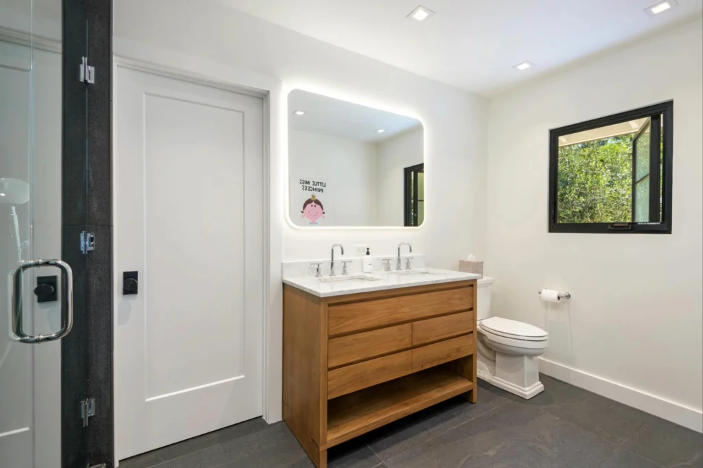 Clean Modern Bathroom